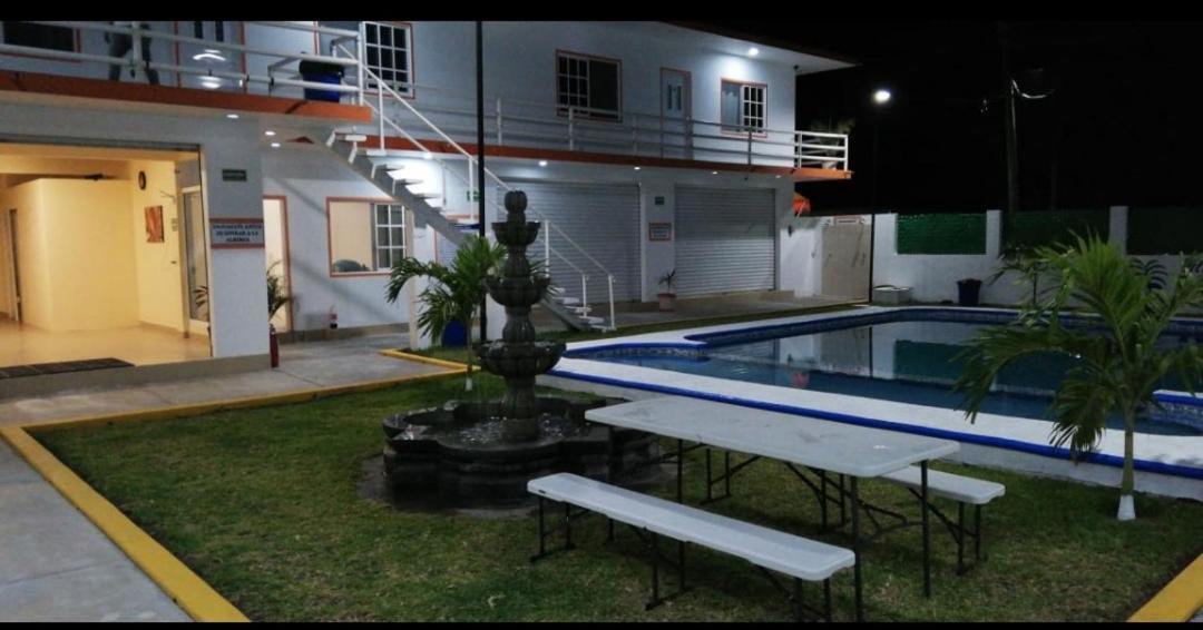 Hotel Villa Maran Chachalacas Ambiente Familiar Playa Chachalacas Eksteriør billede